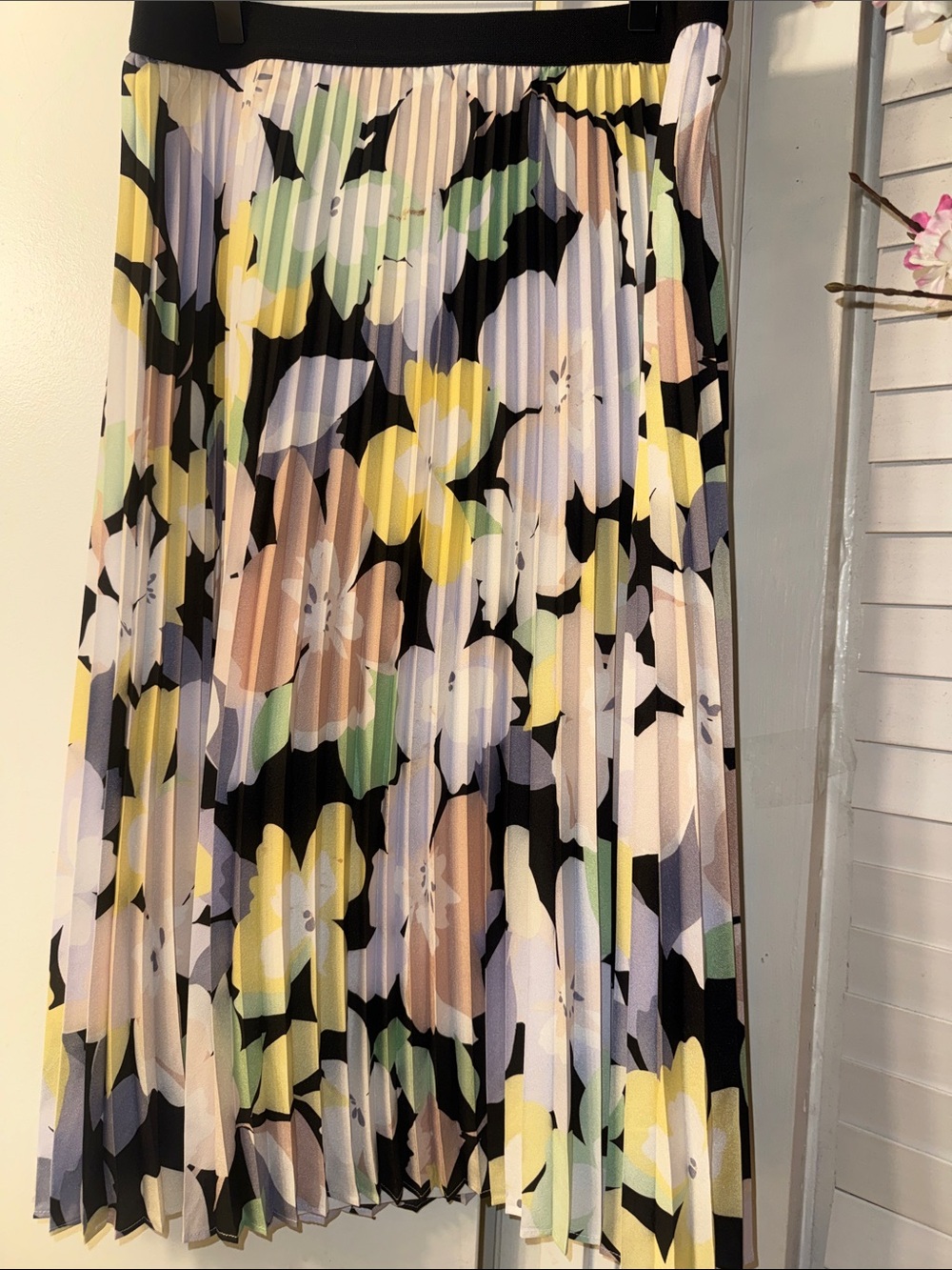Calvin Klein Black Multi Floral Pleated Midi Skirt